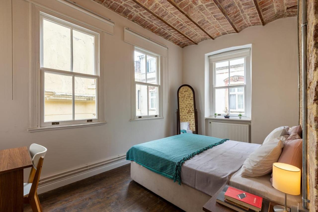 Renovated Apartment At The Heart Of Istanbul With Huge Terrace Exterior foto