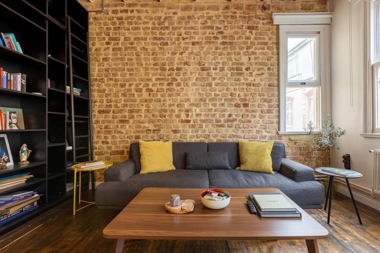 Renovated Apartment At The Heart Of Istanbul With Huge Terrace Exterior foto